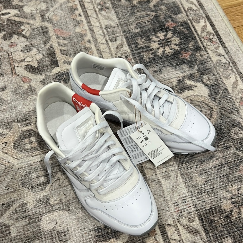 Reebok Men’s Classic Leather Sneakers